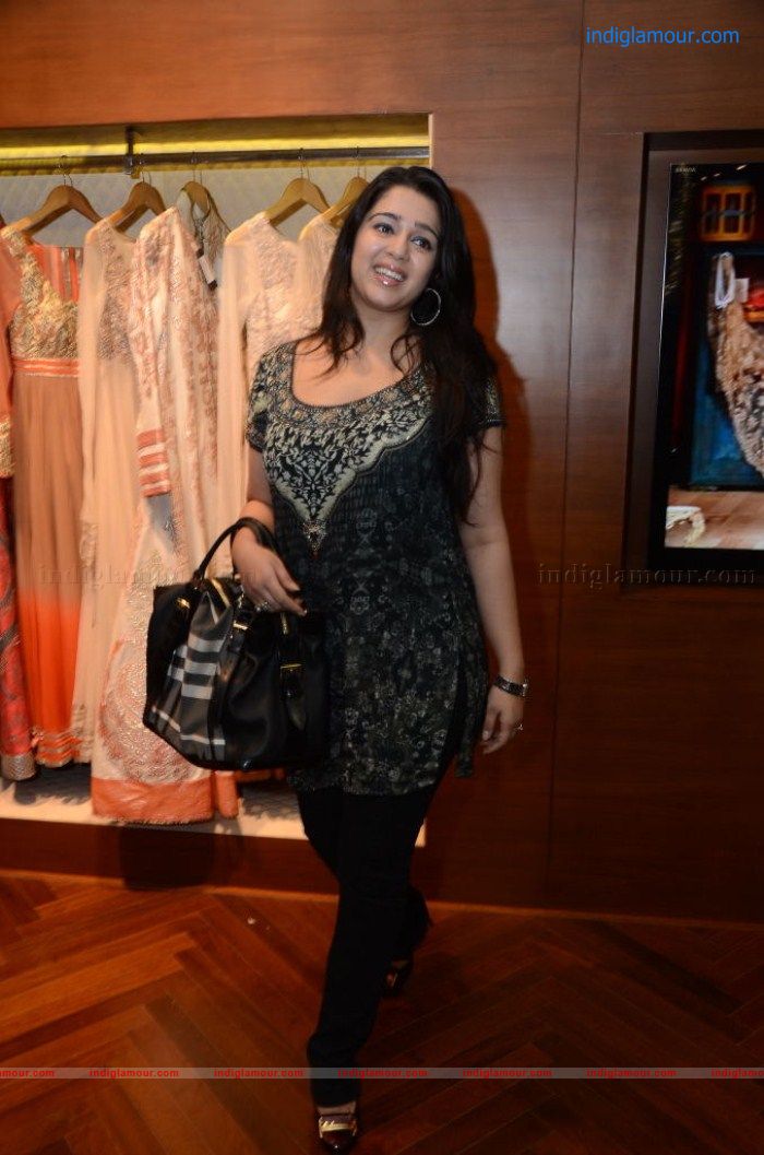 Charmi Actress hd photo