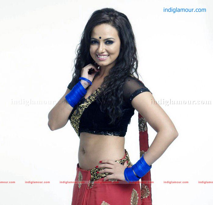 Sana Khan Actress hd photo