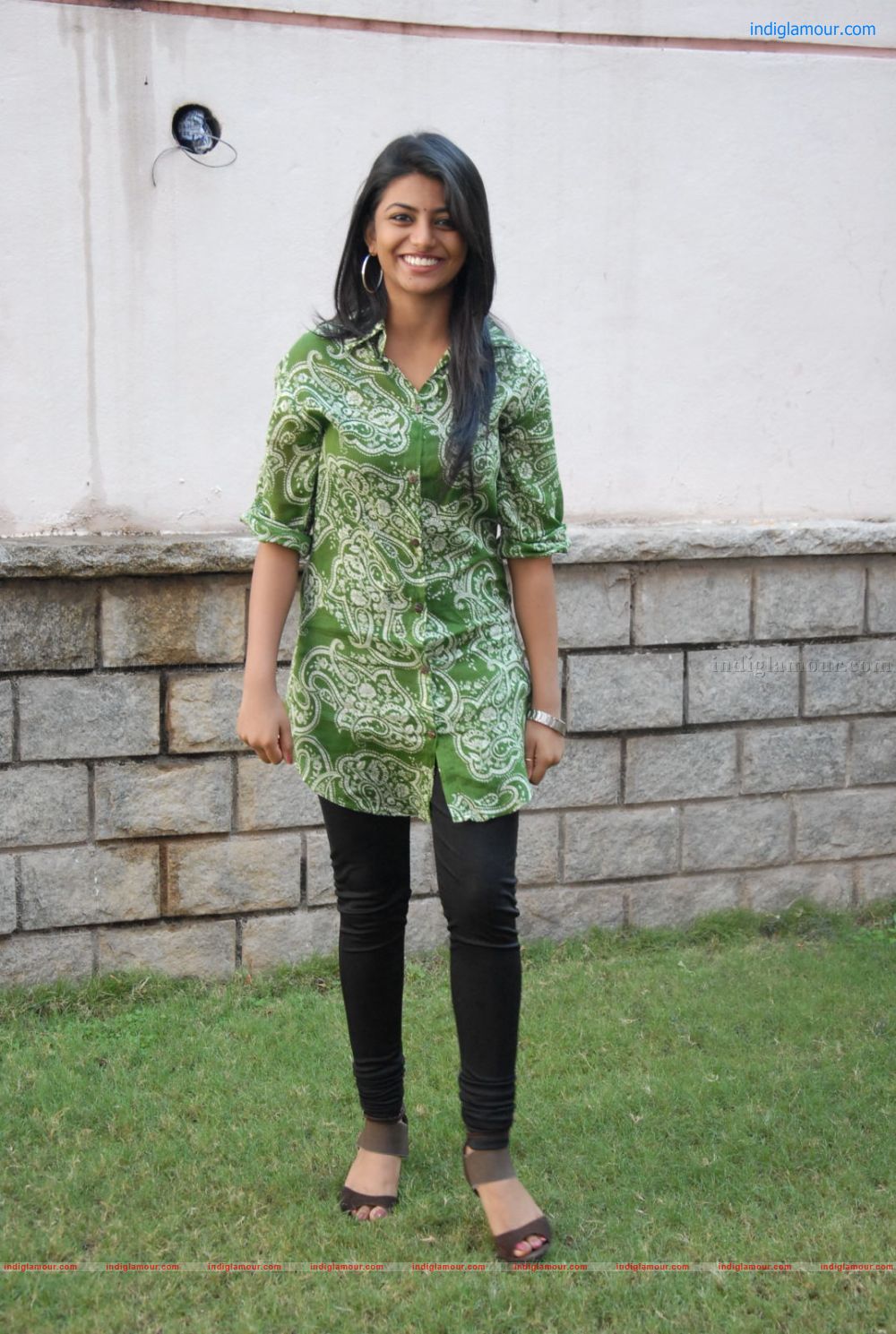 Rakshitha Actress hd photo