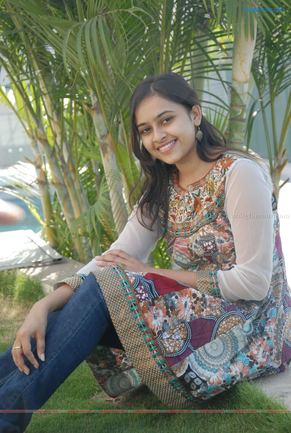 Sri Divya Actress hd photo