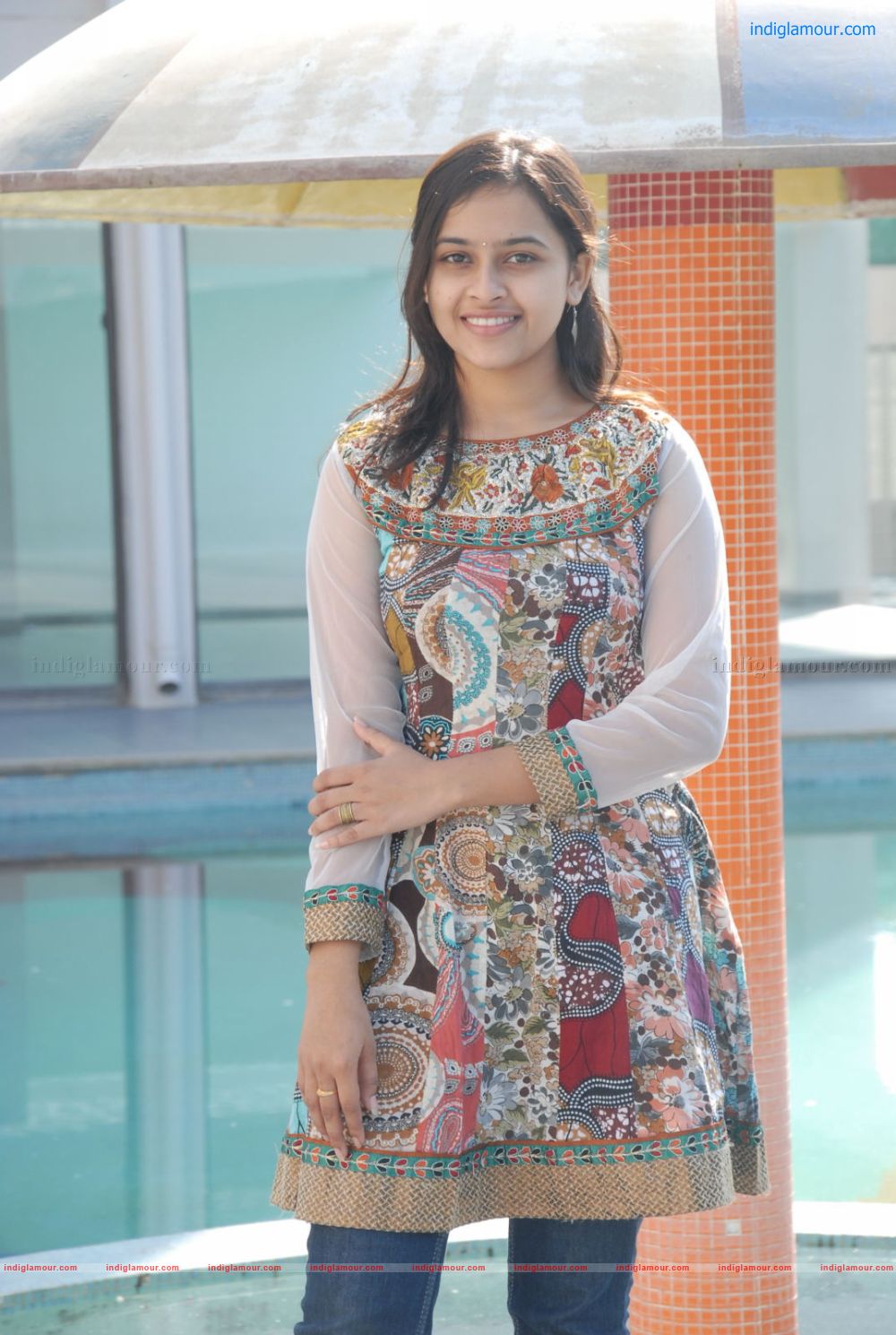 Sri Divya Actress hd photo