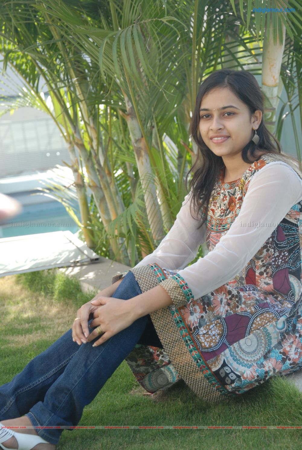 Sri Divya Actress hd photo