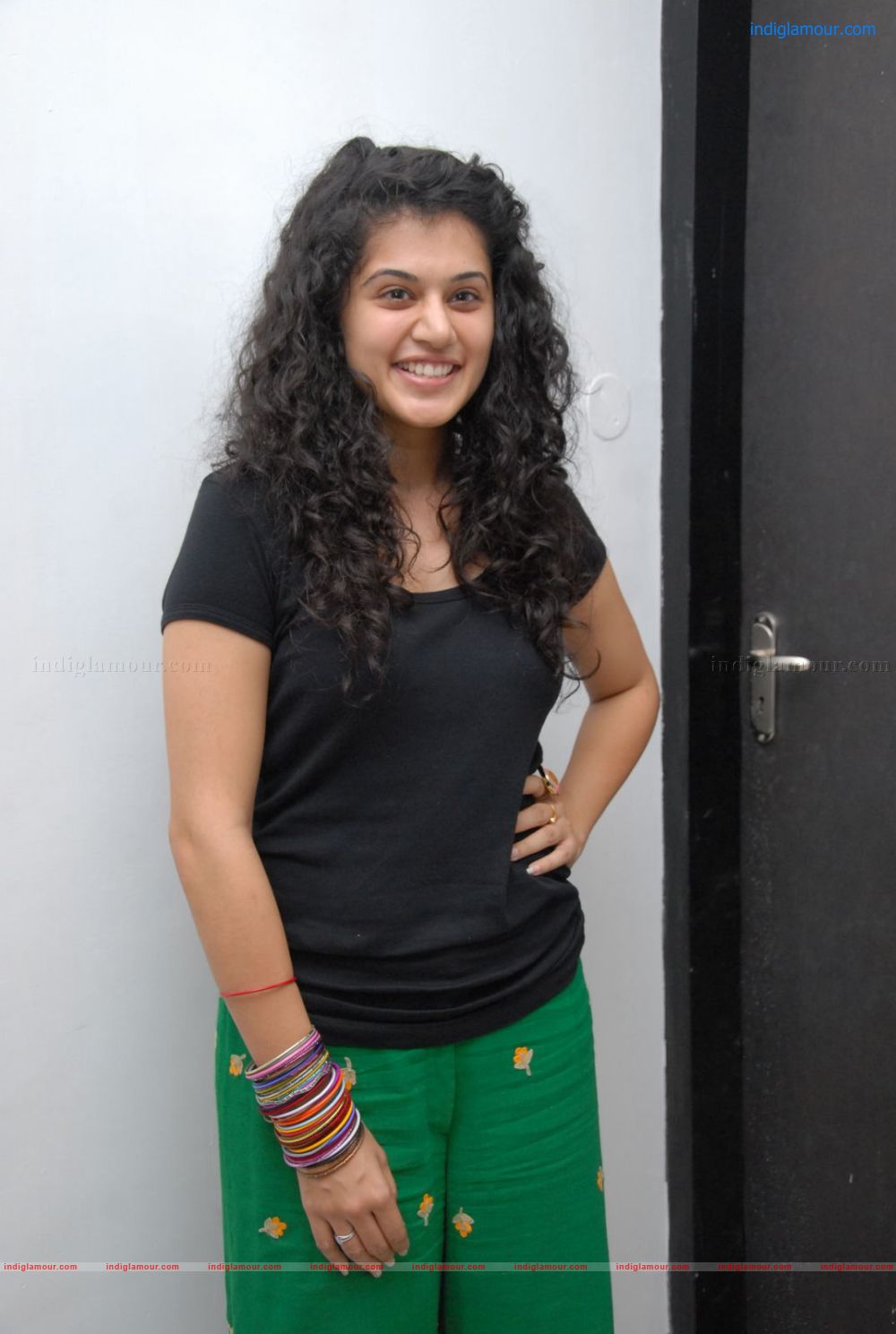 Tapsee Actress hd photo