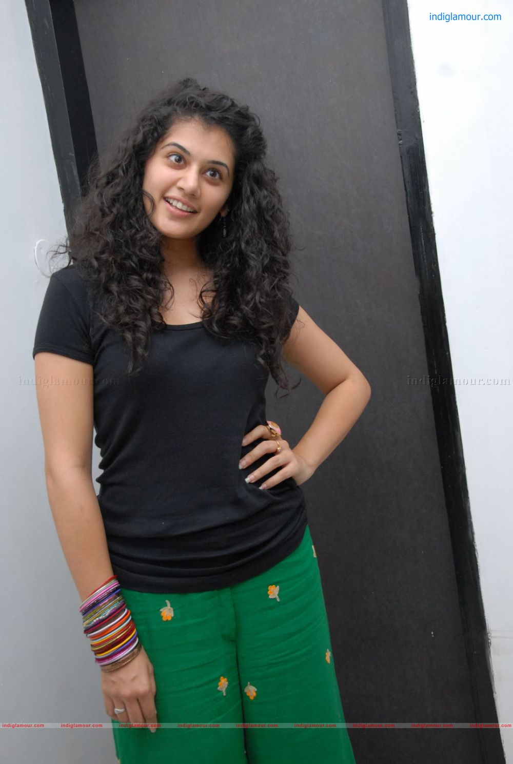 Tapsee Actress hd photo