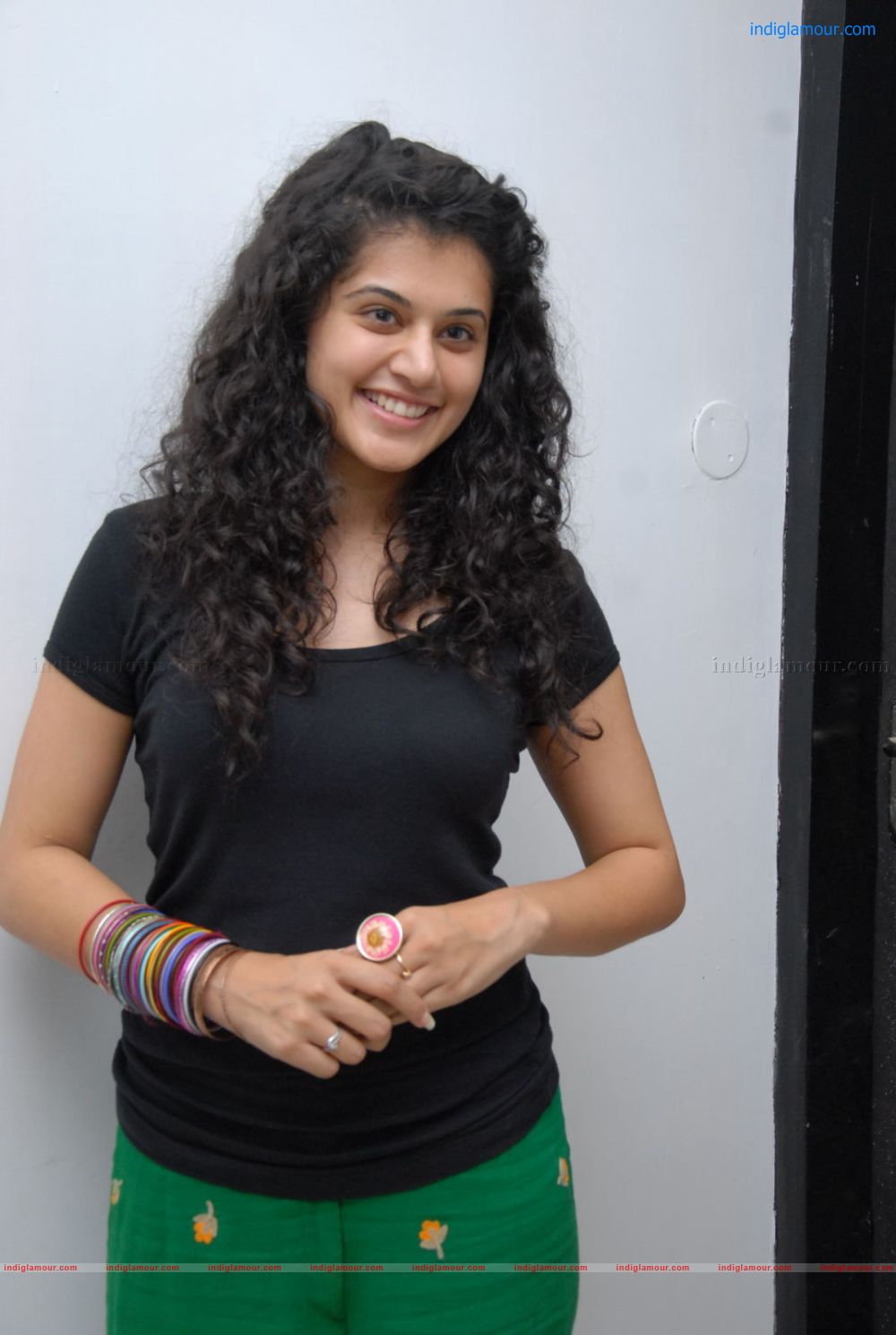 Tapsee Actress hd photo