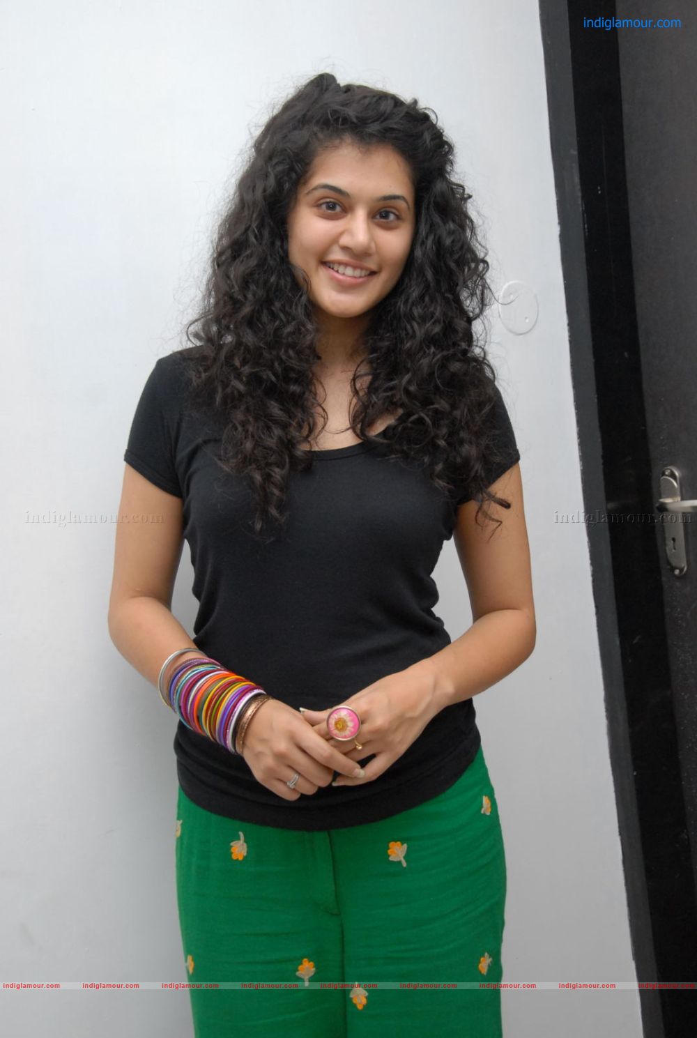 Tapsee Actress hd photo