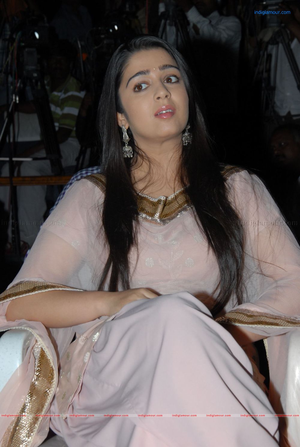 Charmi Actress hd photo