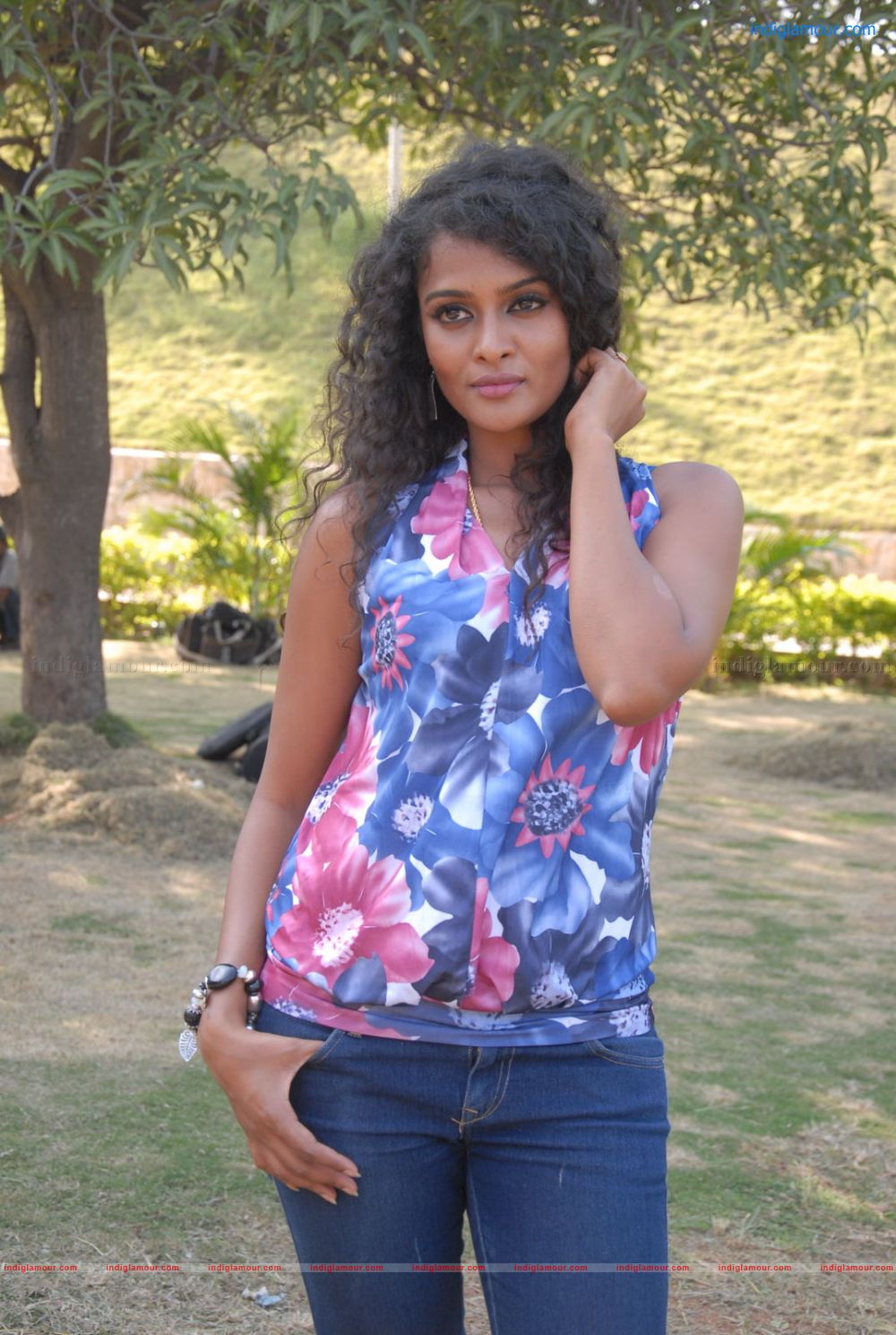 Sonia Deepti Actress hd photo