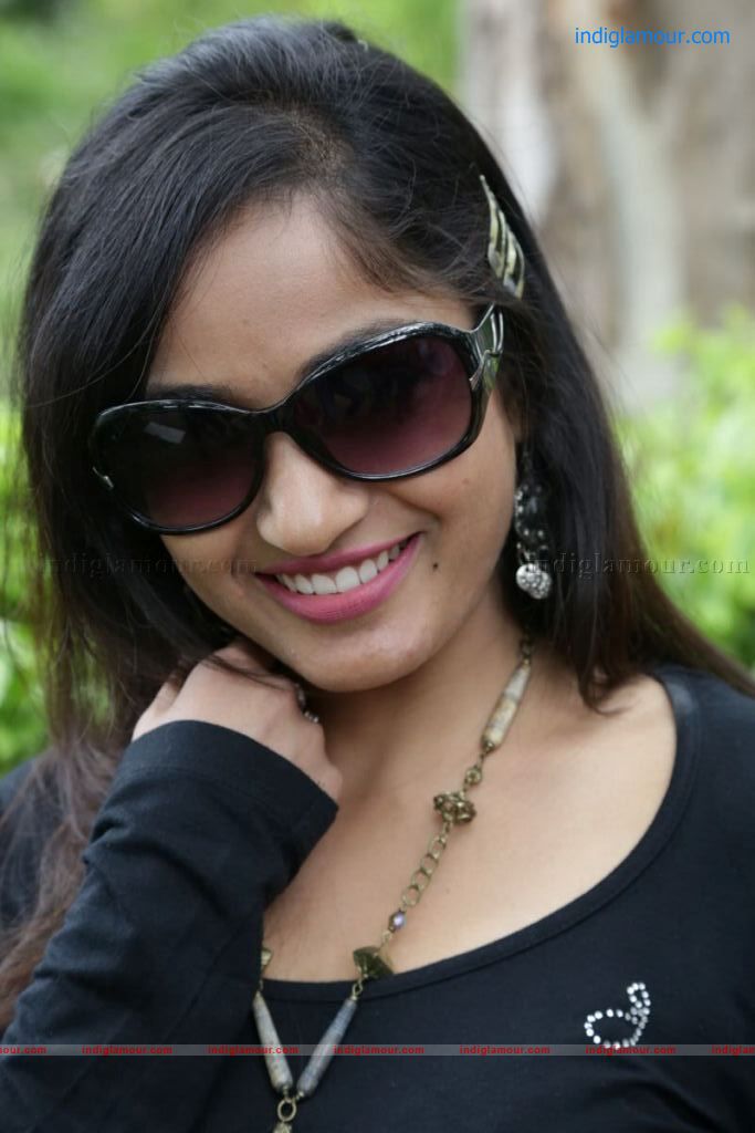 Madhavi Latha Actress hd photo