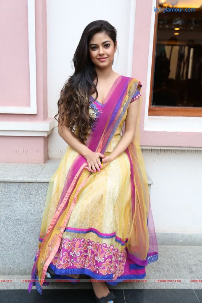 Meera Chopra Actress hd photo