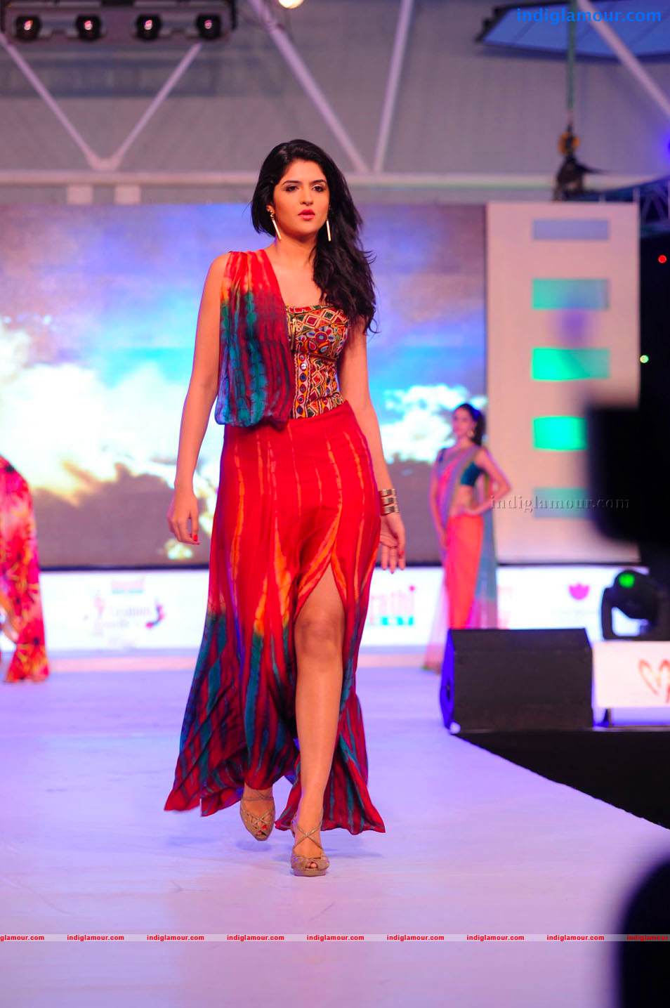 Deeksha Seth Actress hd photo