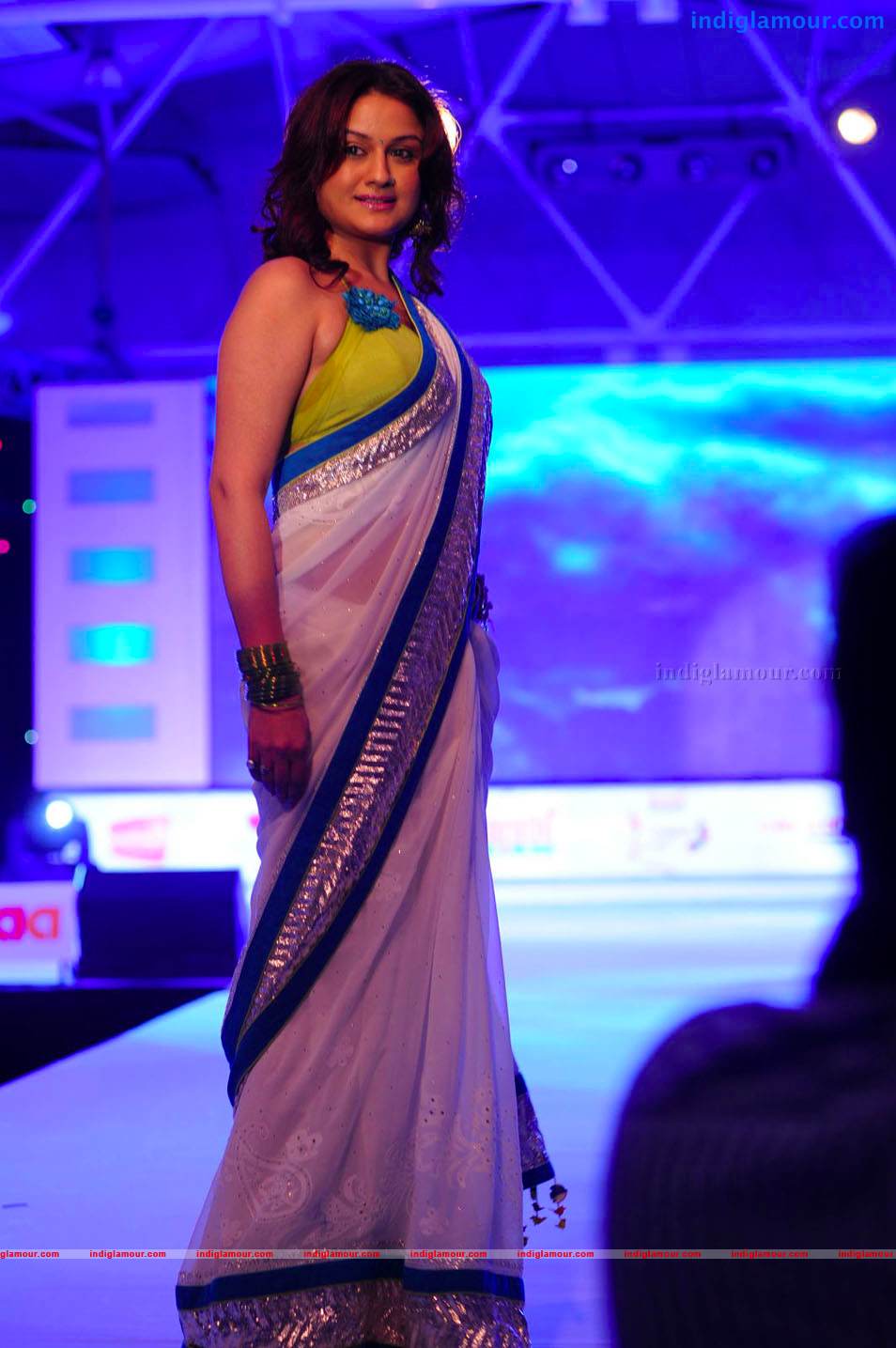 Sonia Agarwal Actress hd photo