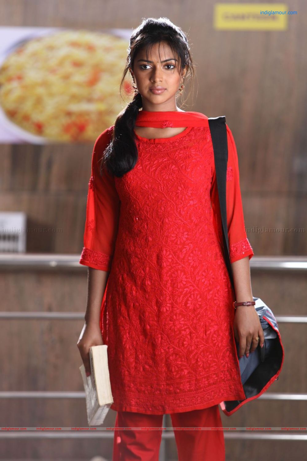 Amala Paul Actress hd photo
