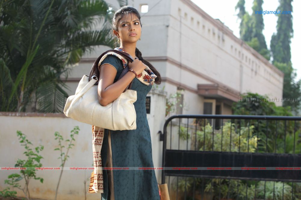 Amala Paul Actress hd photo
