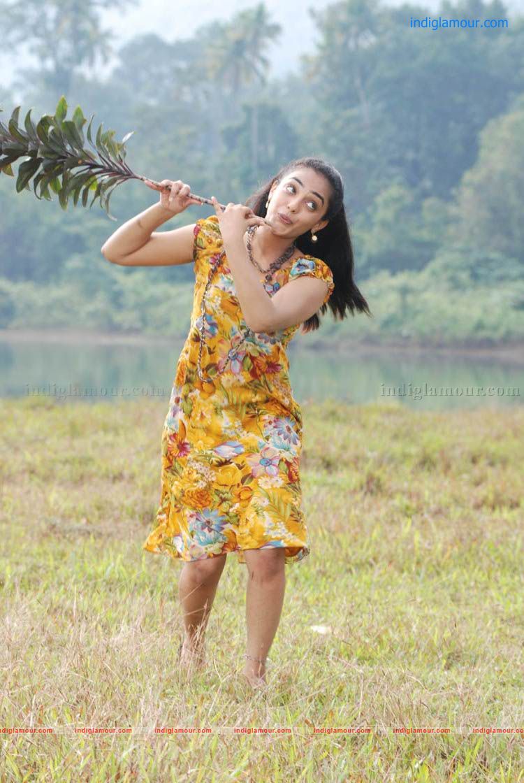 Nithya Menon Actress hd photo