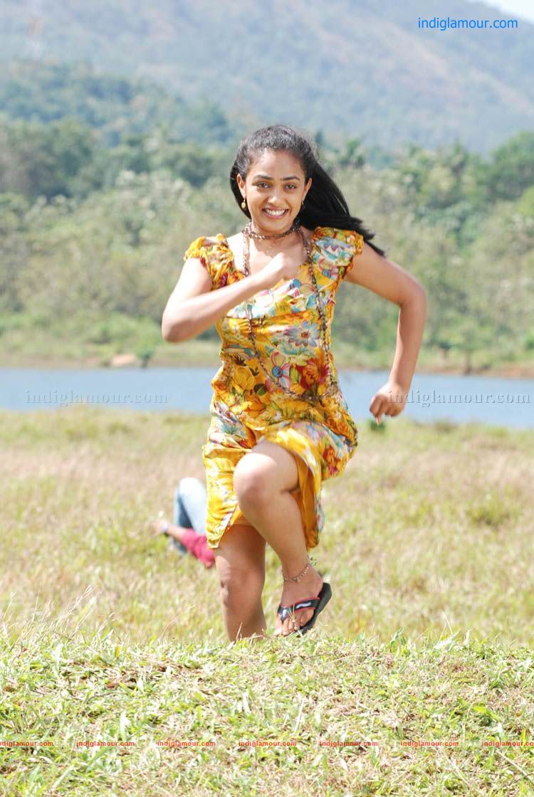 Nithya Menon Actress hd photo