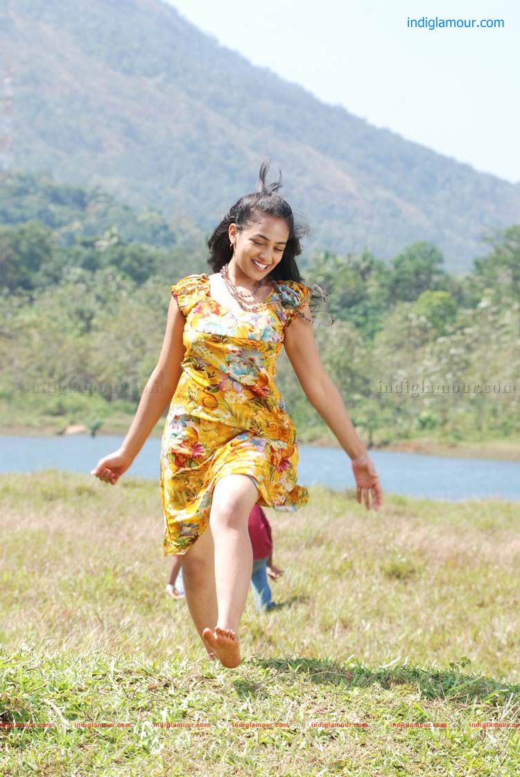 Nithya Menon Actress hd photo