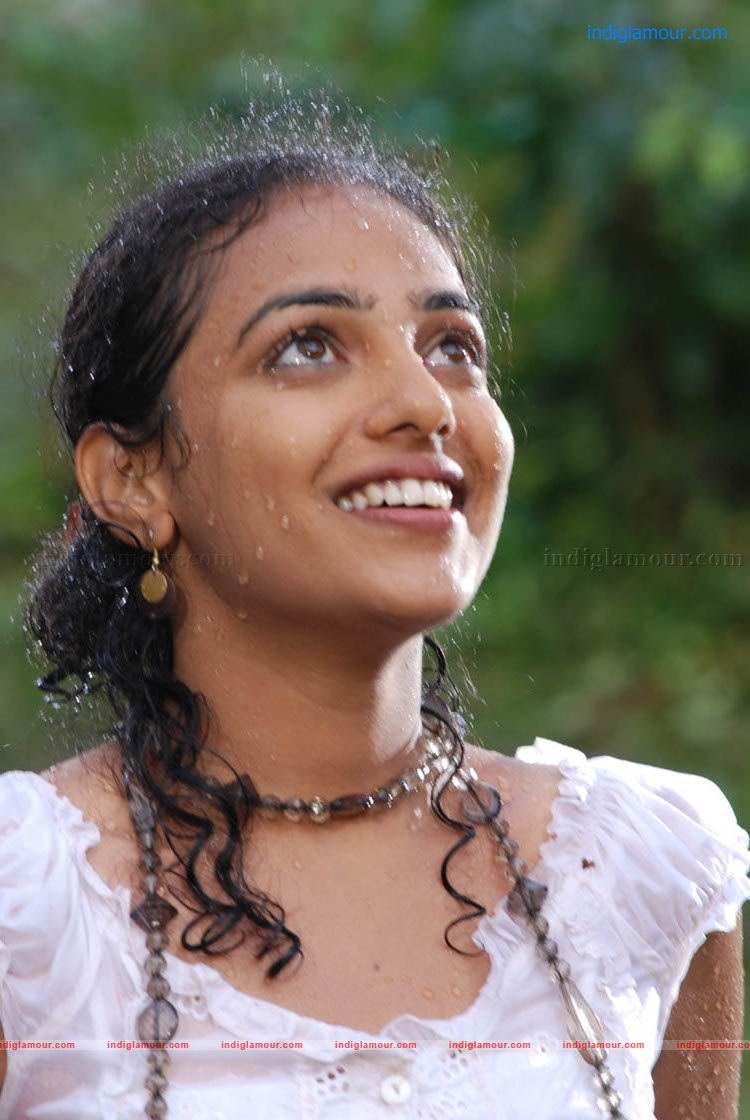 Nithya Menon Actress hd photo