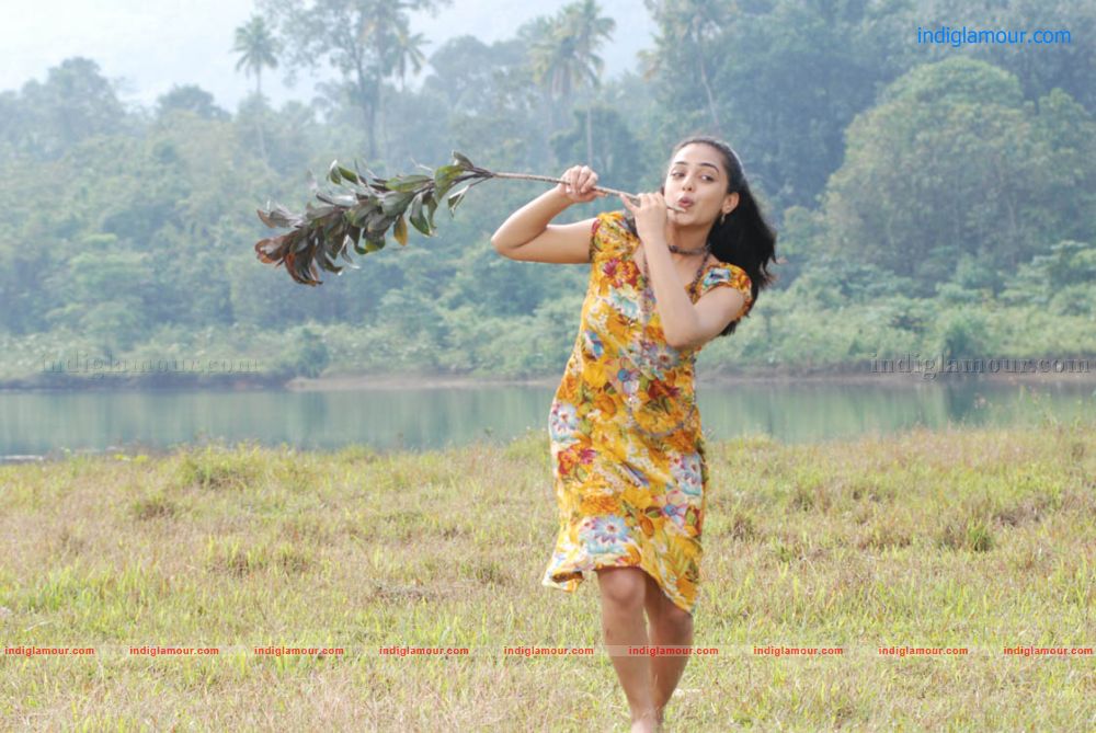 Nithya Menon Actress hd photo
