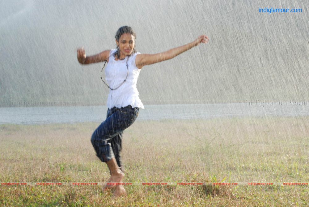 Nithya Menon Actress hd photo