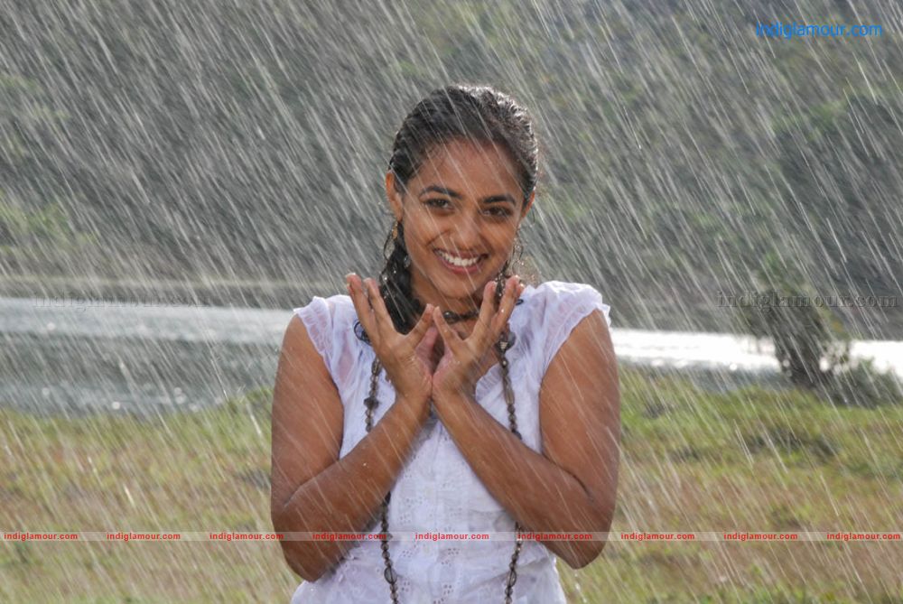 Nithya Menon Actress hd photo