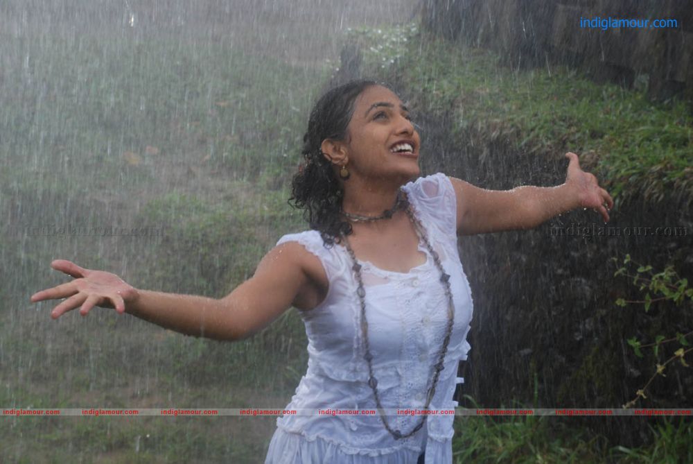 Nithya Menon Actress hd photo