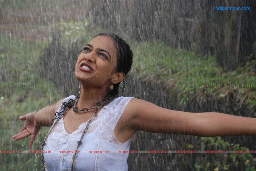 Nithya Menon Actress hd photo