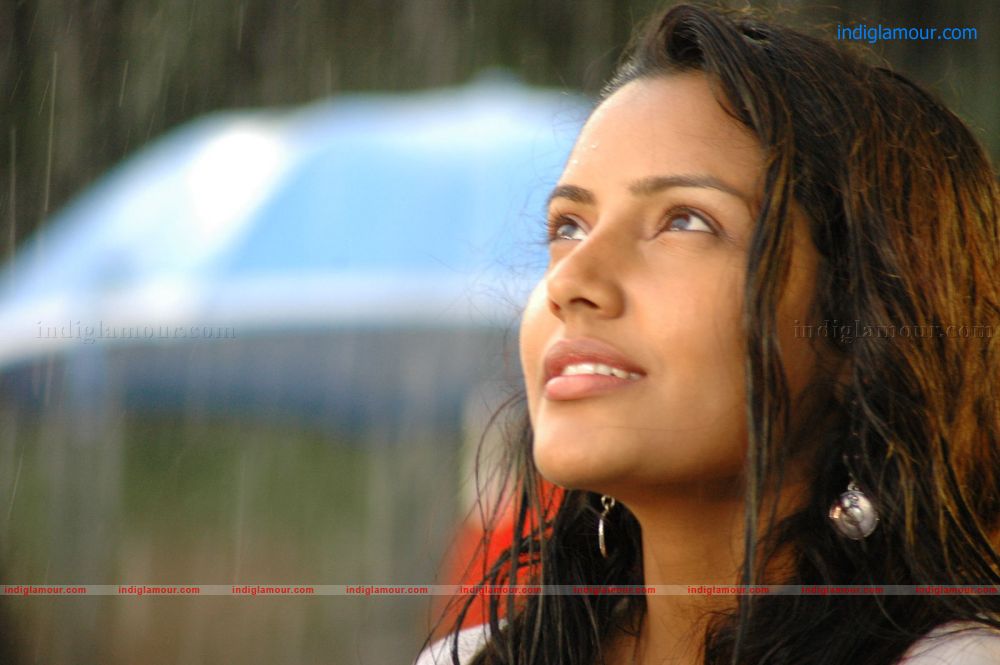 Priya Anand Actress hd photo