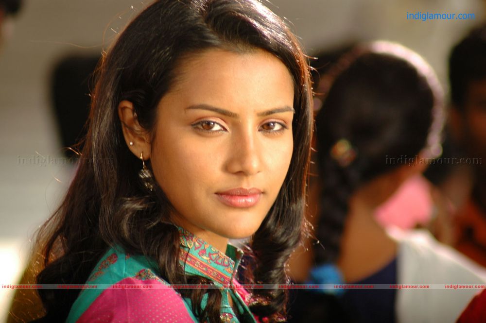 Priya Anand Actress hd photo