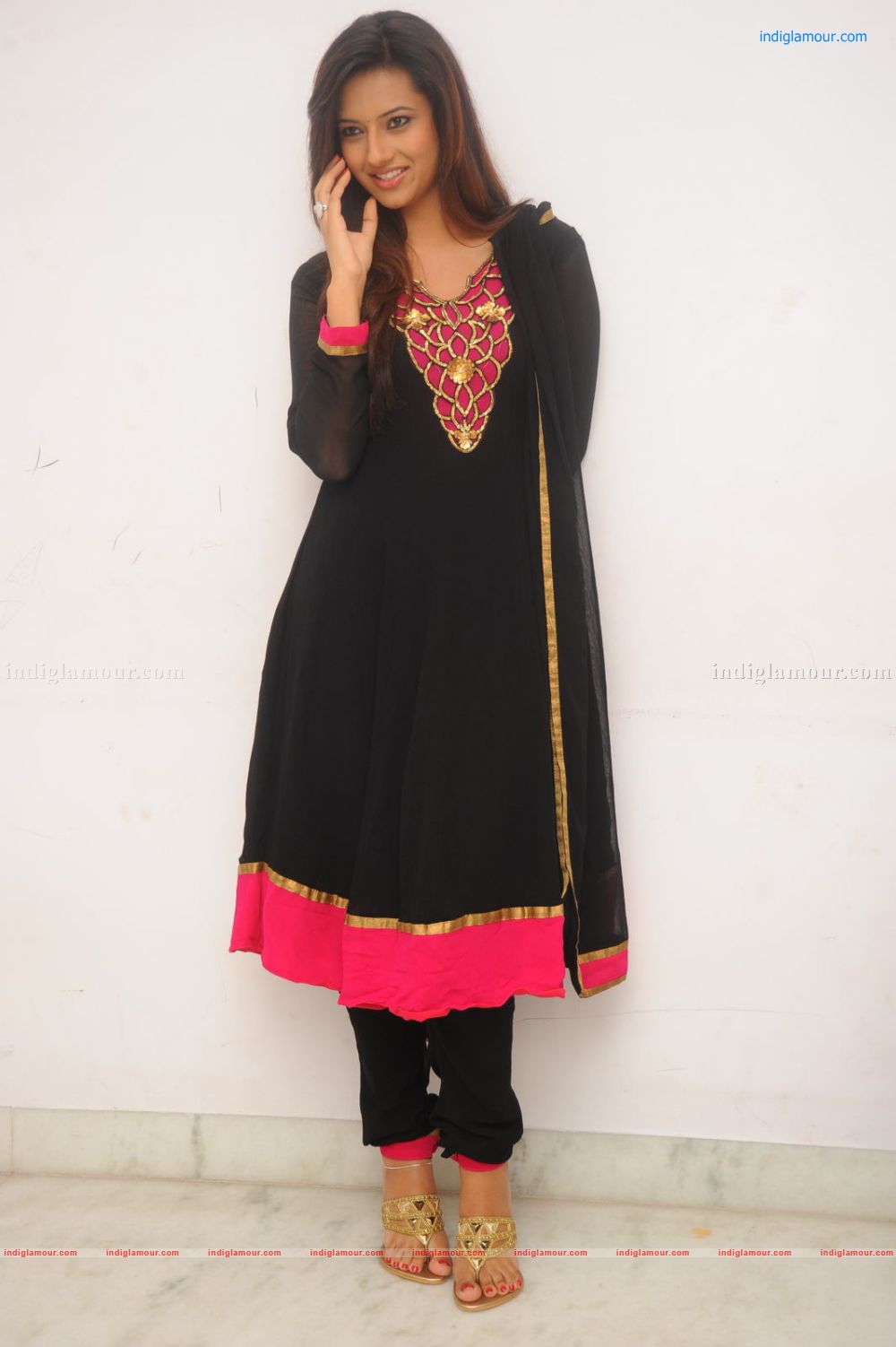 Isha Chawla Actress hd photo