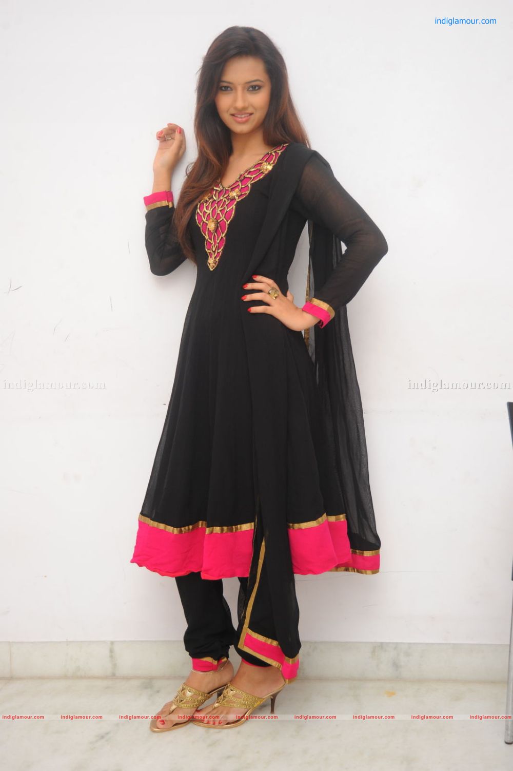 Isha Chawla Actress hd photo
