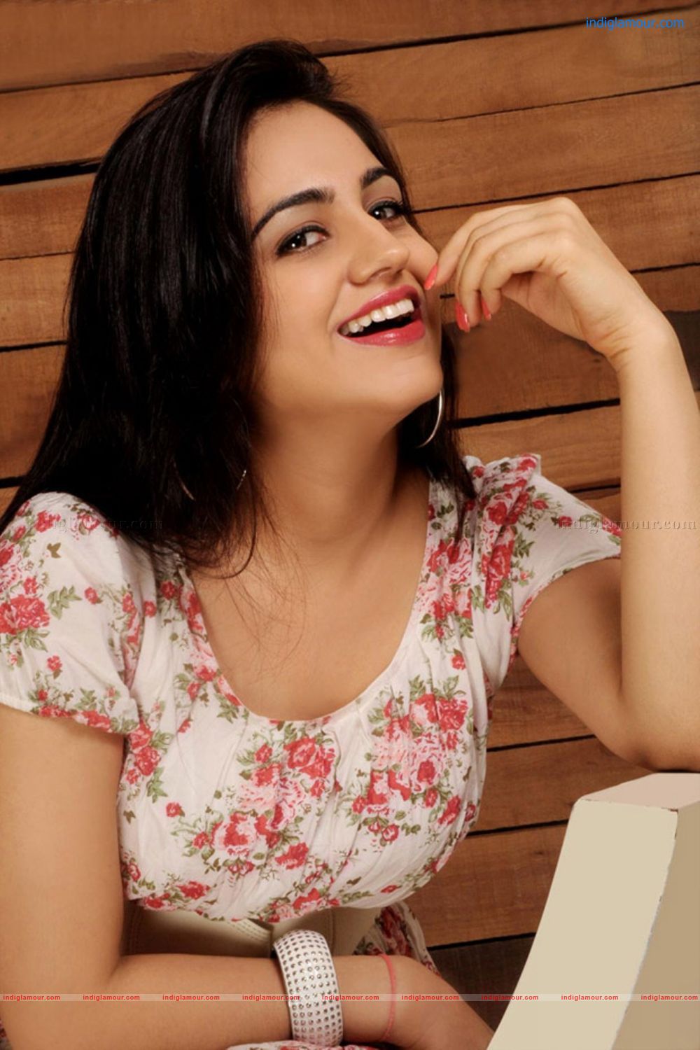 Aksha Actress hd photo
