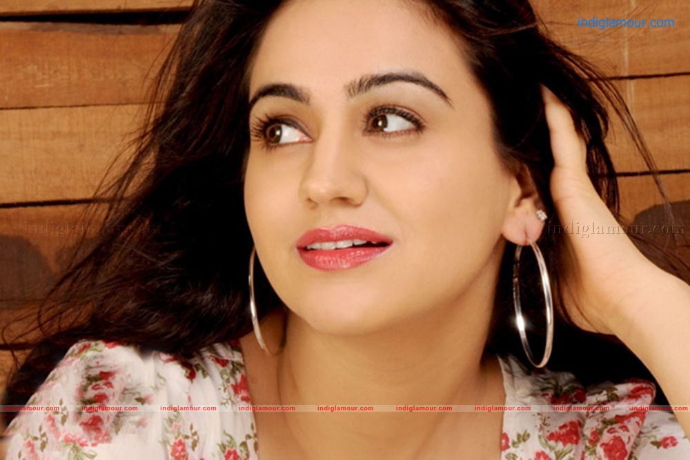 Aksha Actress hd photo