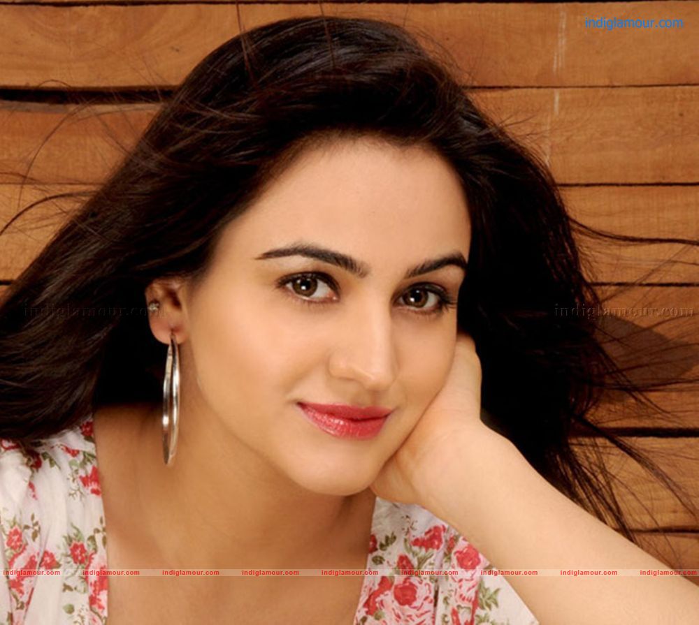 Aksha Actress hd photo