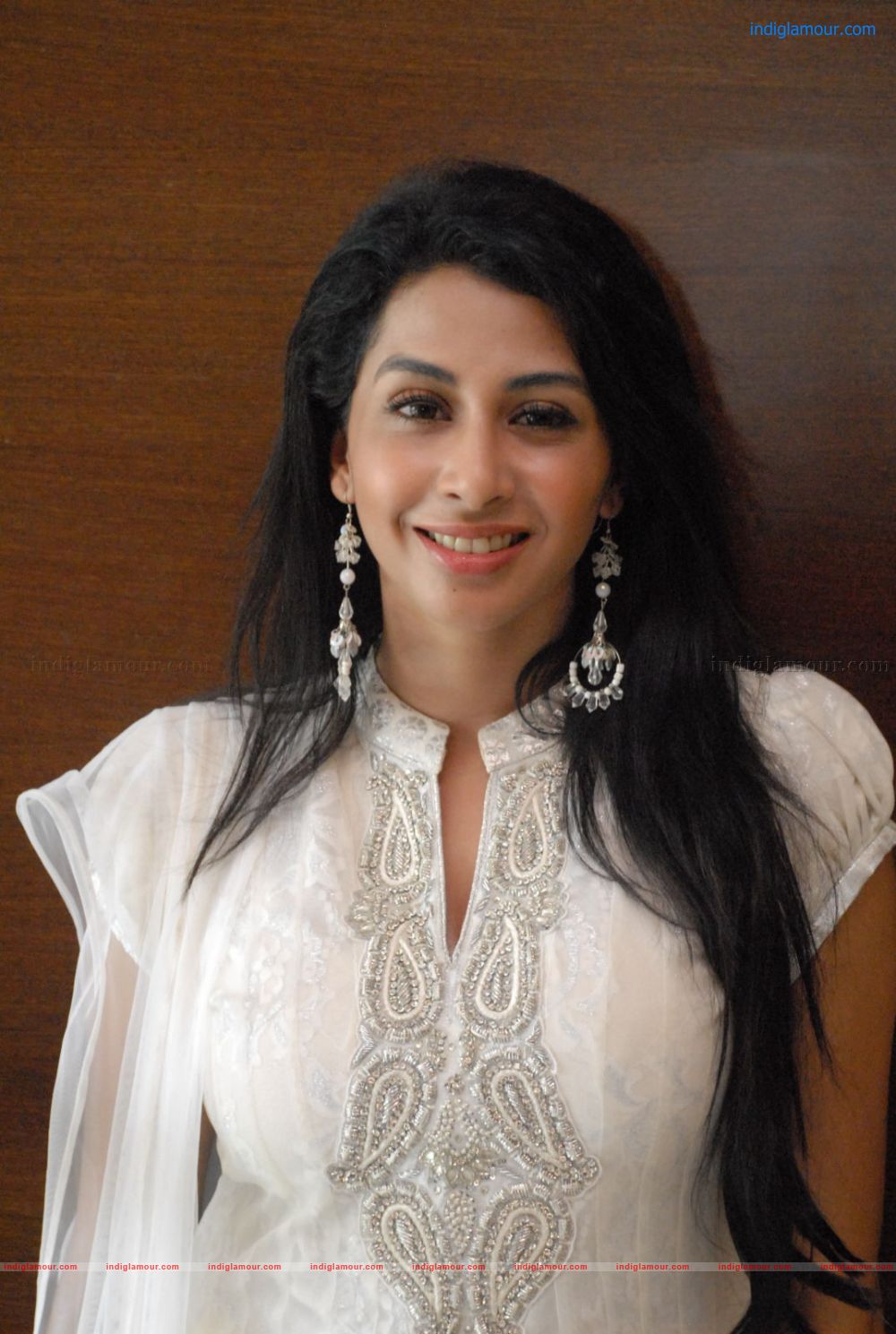 Gayatri Iyer Actress hd photo