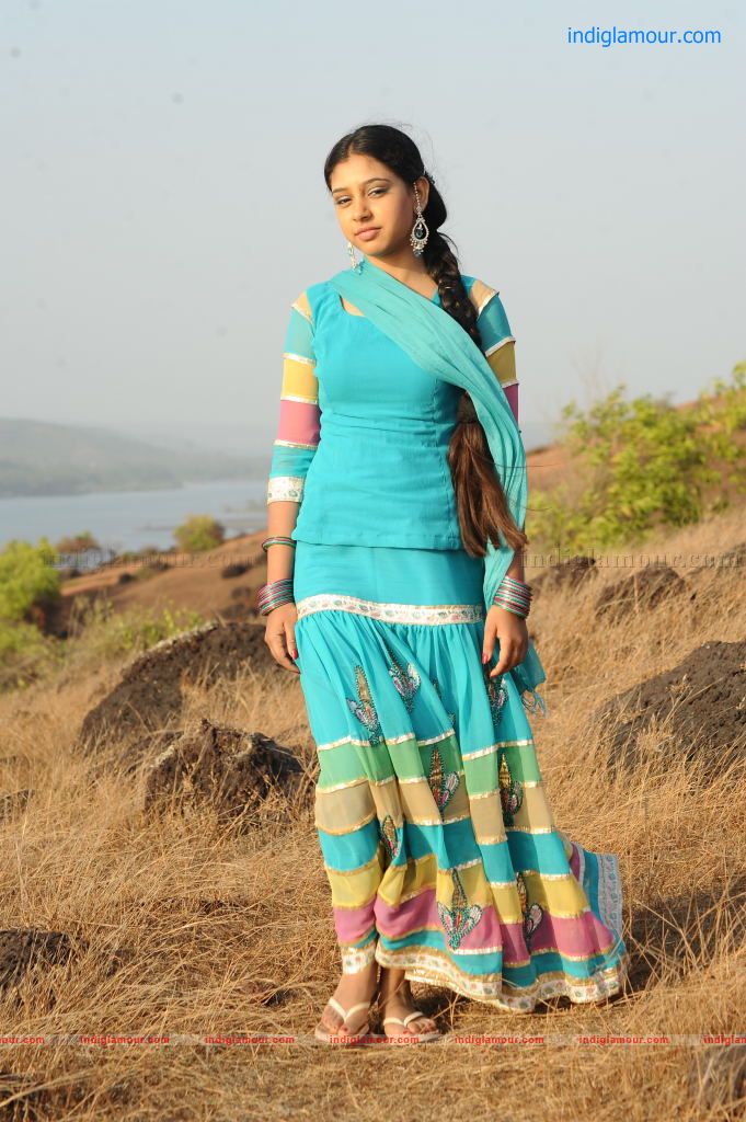 Neethi Taylor Actress hd photo
