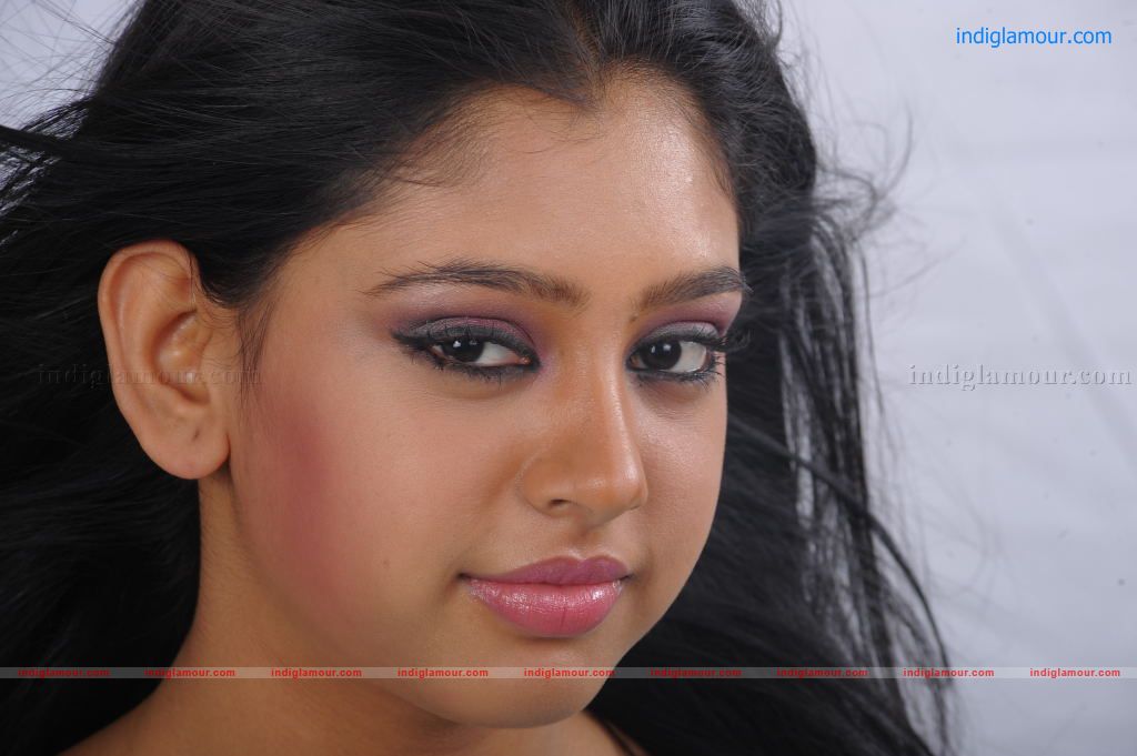Neethi Taylor Actress hd photo