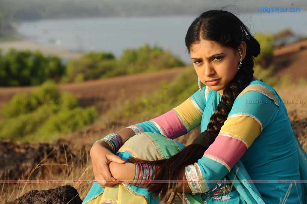 Neethi Taylor Actress hd photo
