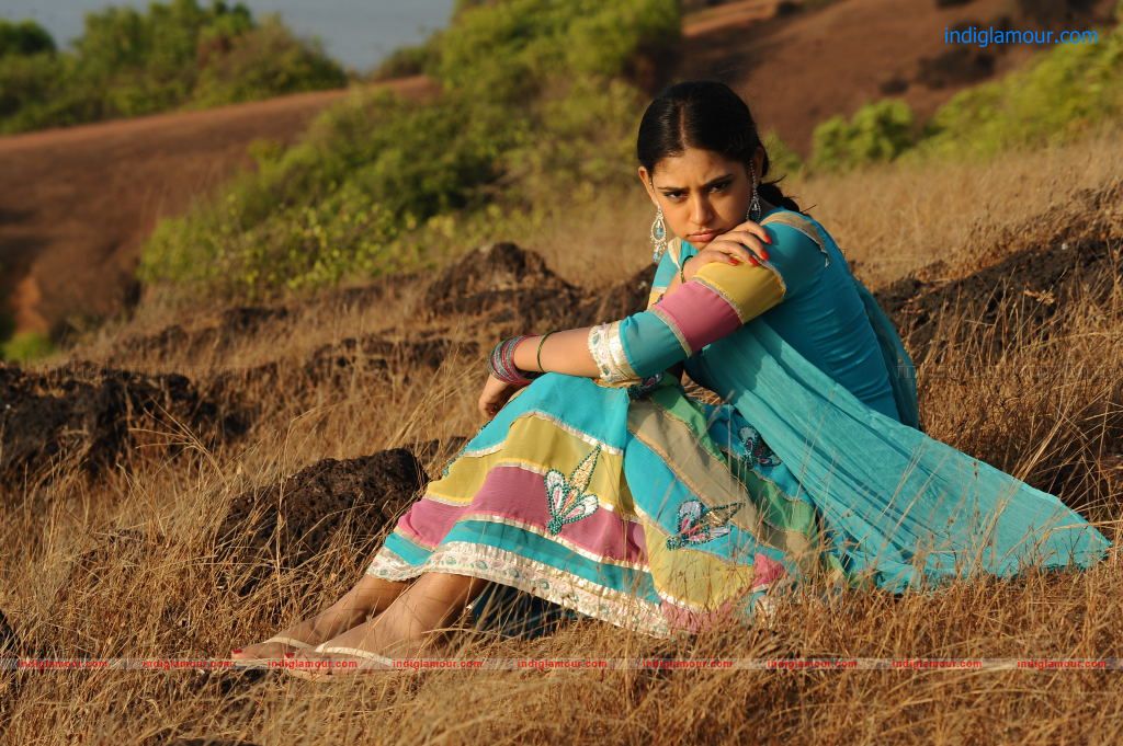 Neethi Taylor Actress hd photo