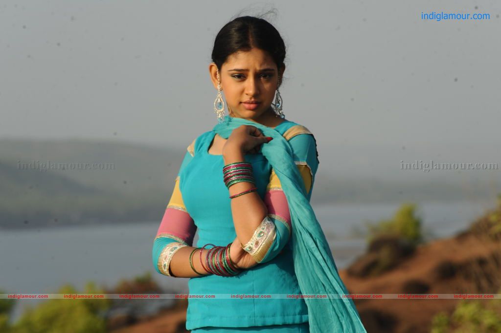 Neethi Taylor Actress hd photo