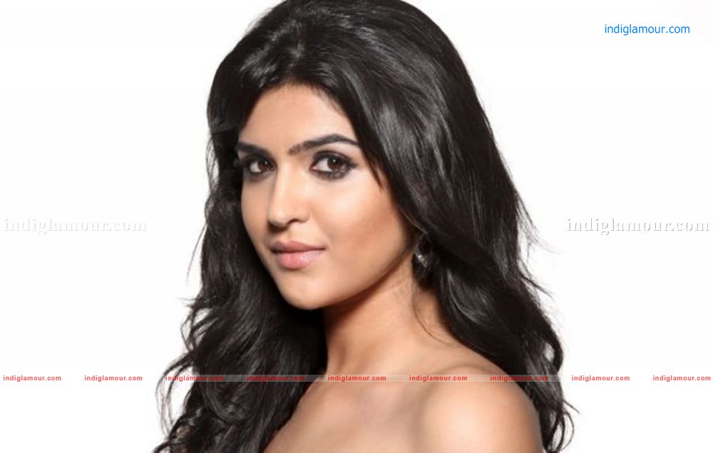 Deeksha Seth Actress hd photo