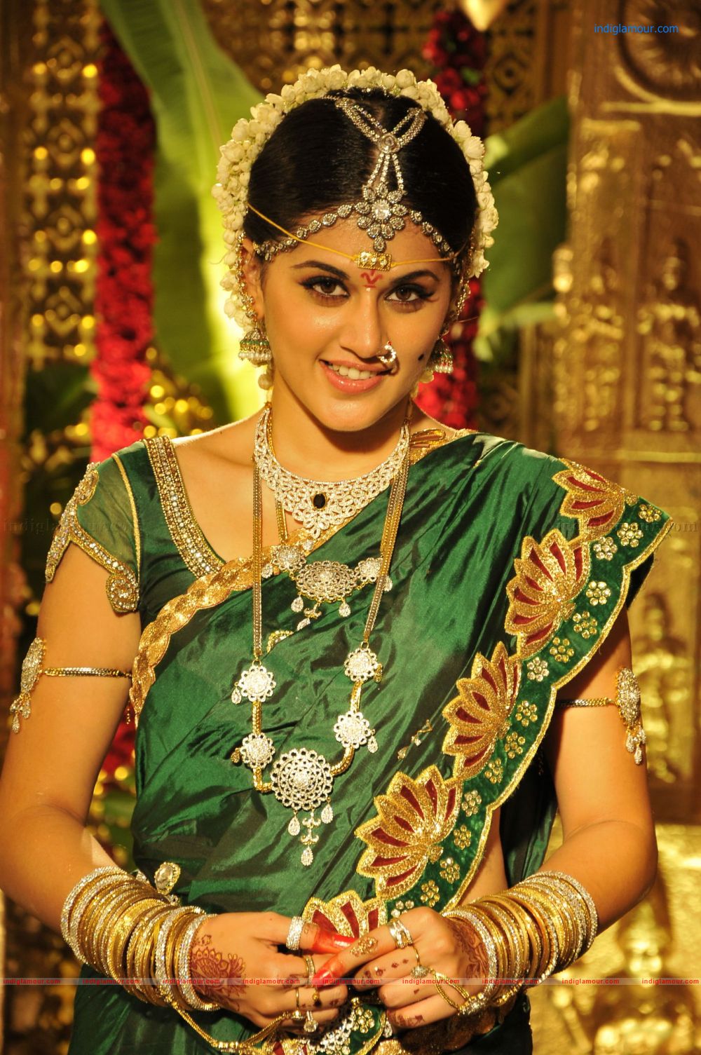 Tapsee Actress hd photo