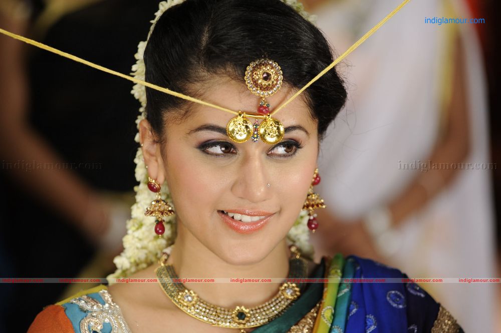 Tapsee Actress hd photo