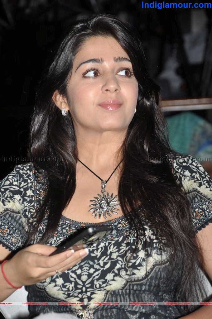 Charmi Actress hd photo