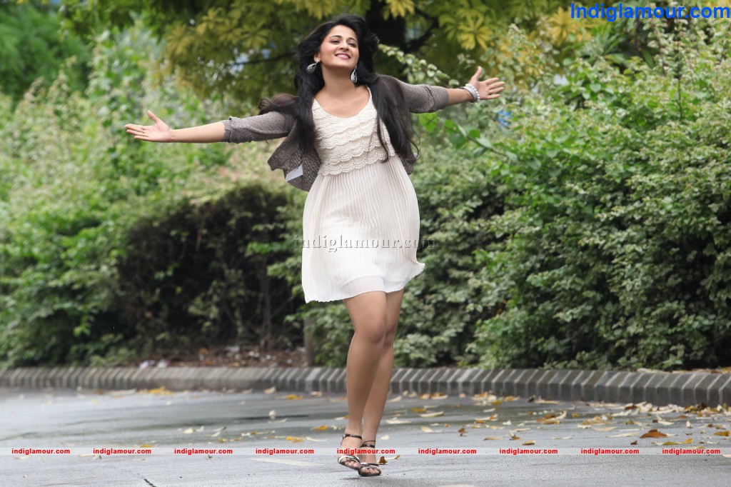 Anushka Actress hd photo