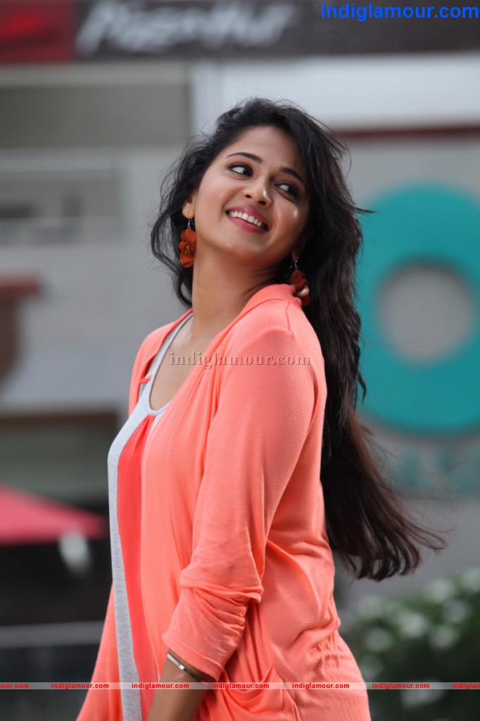Anushka Actress hd photo