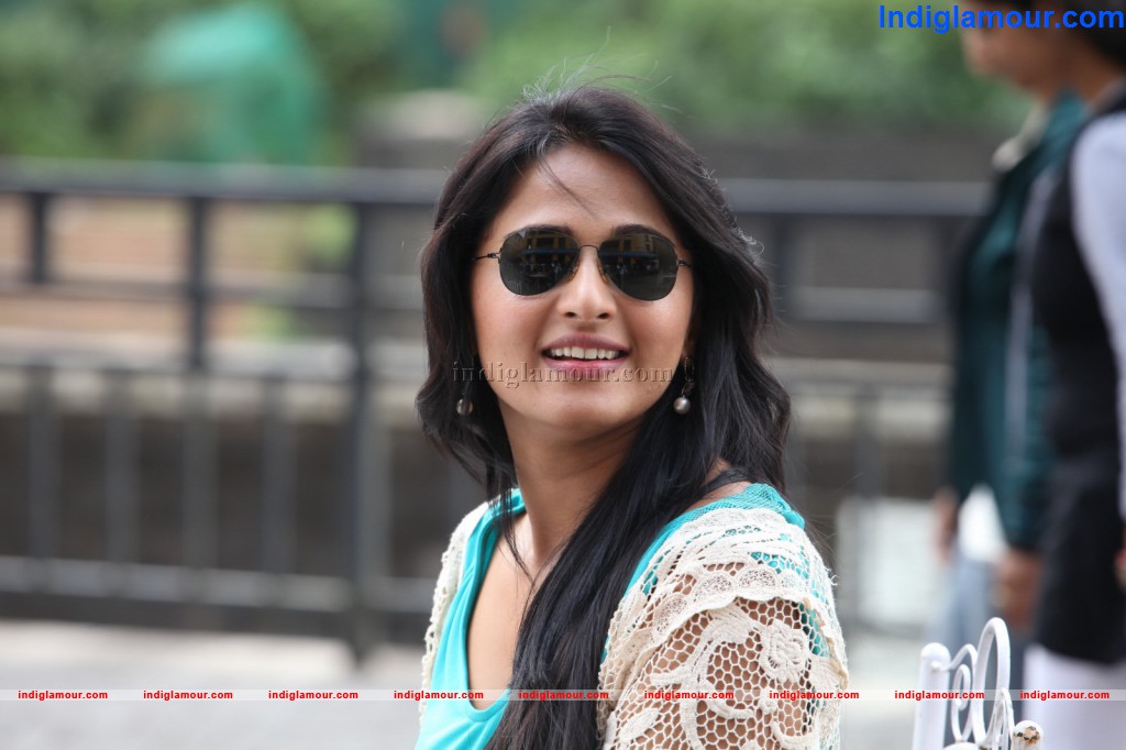 Anushka Actress hd photo