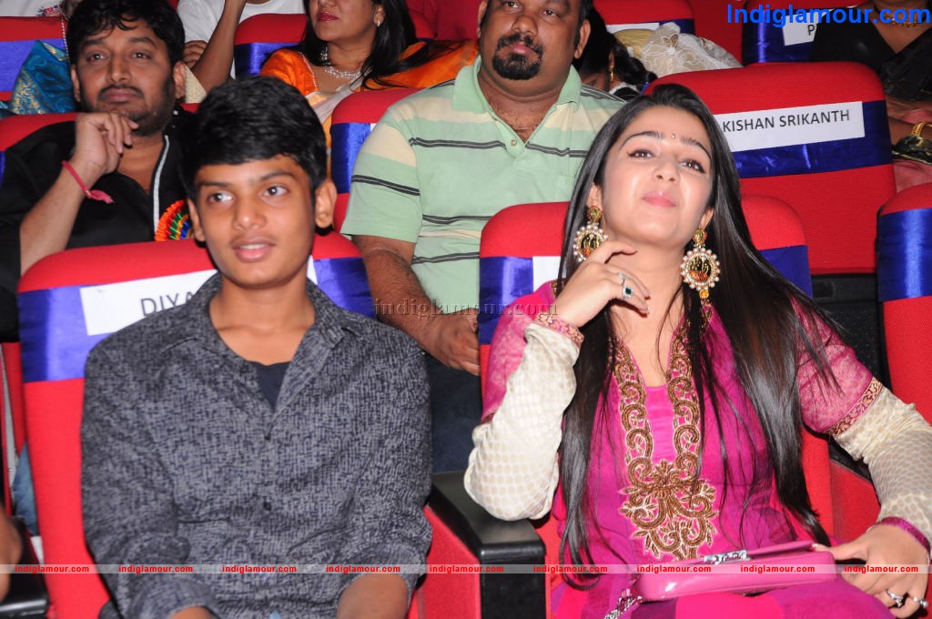 Charmi Actress hd photo
