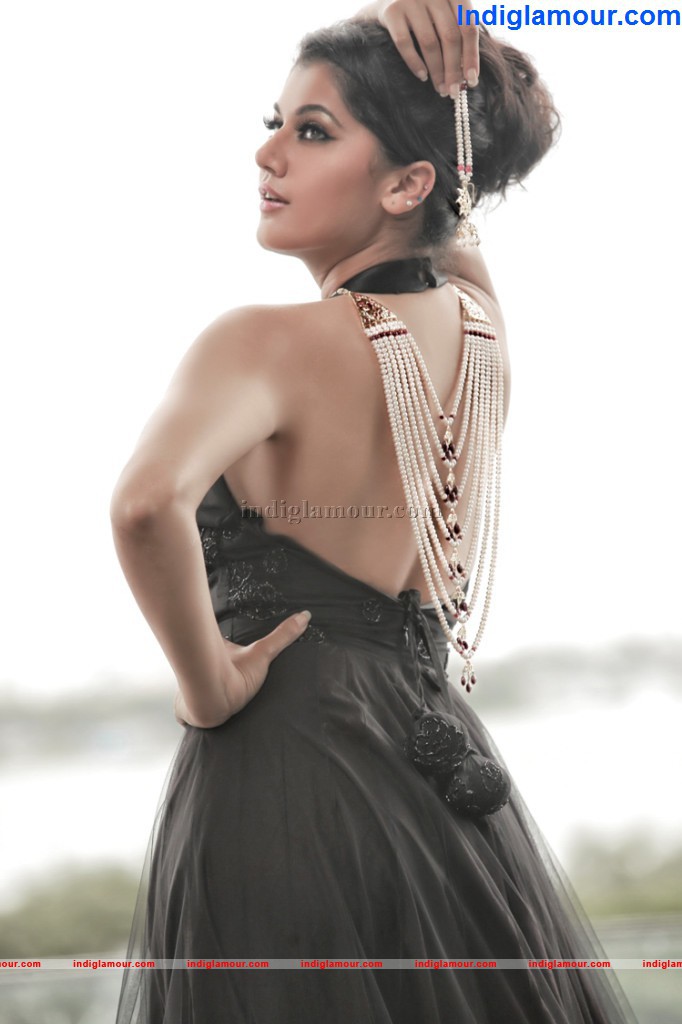 Tapsee Actress hd photo