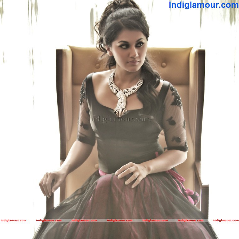 Tapsee Actress hd photo